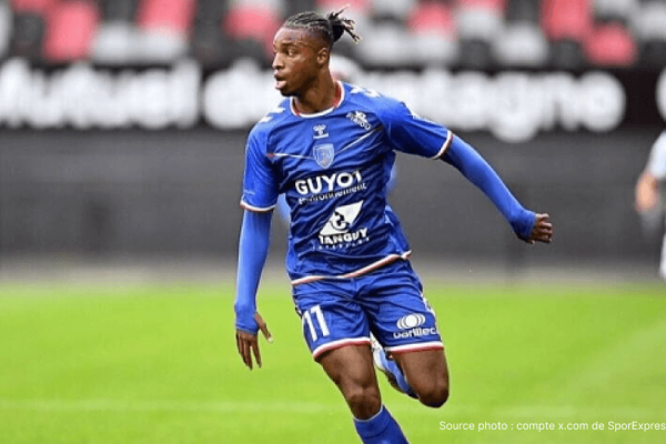 Le footballeur centrafricain Axel Urie signe au Radnik Surdulica