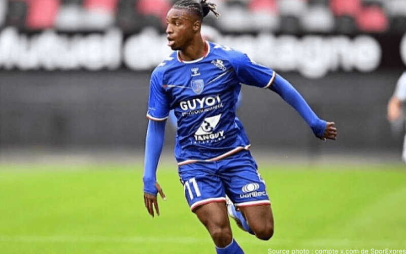 Le footballeur centrafricain Axel Urie signe au Radnik Surdulica