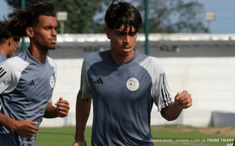 Oussama Benkou : « Mon objectif est de m'imposer dans l'équipe première de Saint-Étienne »