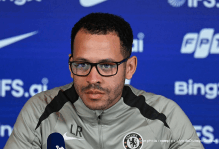 Chelsea humilié 3-0 par City : Rosenior sous le feu de Stamford Bridge