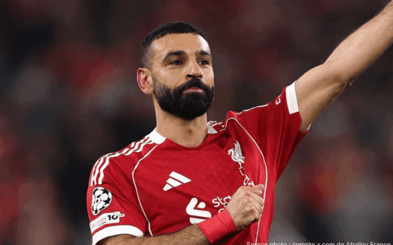 Mohamed Salah célébrant un but sous le maillot rouge de Liverpool à Anfield
