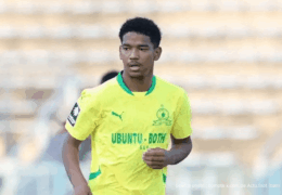 Jayden Adams milieu de Mamelodi Sundowns avant la finale CAF Champions League contre l'AS FAR mai 2026