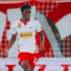 Joane Gadou défenseur central franco-ivoirien de 19 ans signe officiellement au Borussia Dortmund pour cinq saisons — annonce du 12 mai 2026