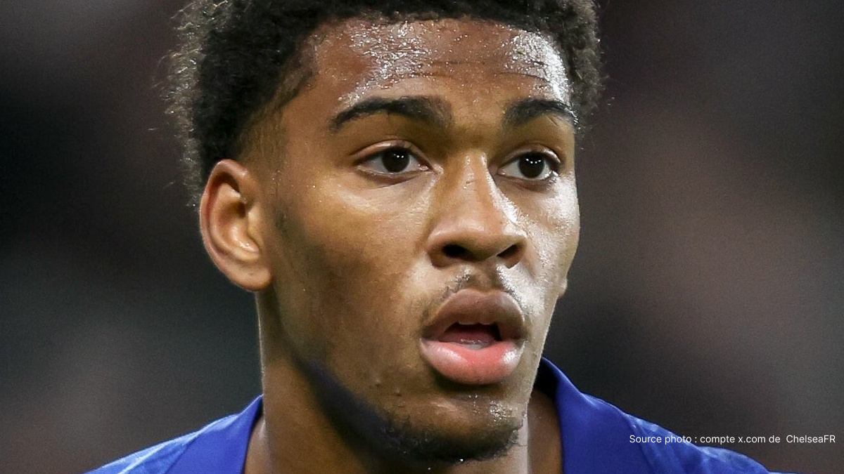 Josh Acheampong Chelsea intouchable : Alonso a tranché