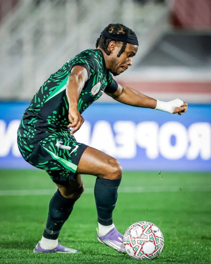 Ademola Lookman avec le maillot du Nigeria lors d'un match international