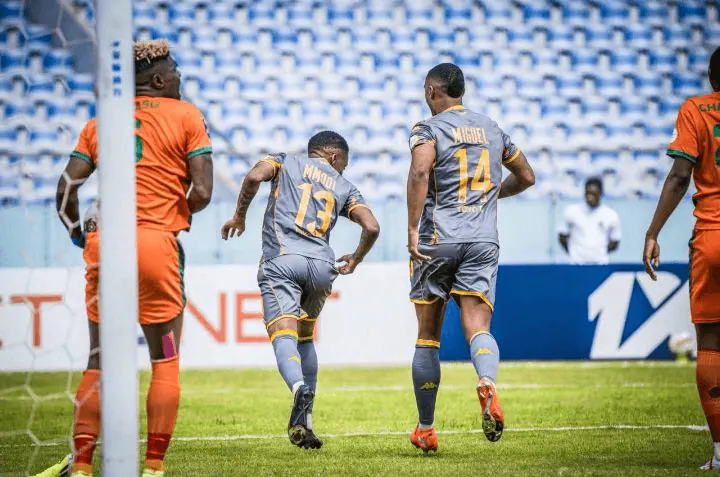 Coupe de la Confédération CAF : les Amakhosi enchaînent une deuxième victoire grâce à Glody Lilepo. Le co-entraîneur salue l'engagement du groupe.