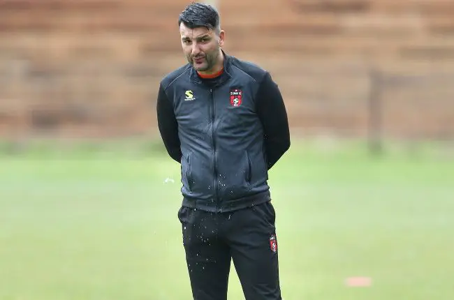 Relebohile Mofokeng célèbre son triplé contre TS Galaxy