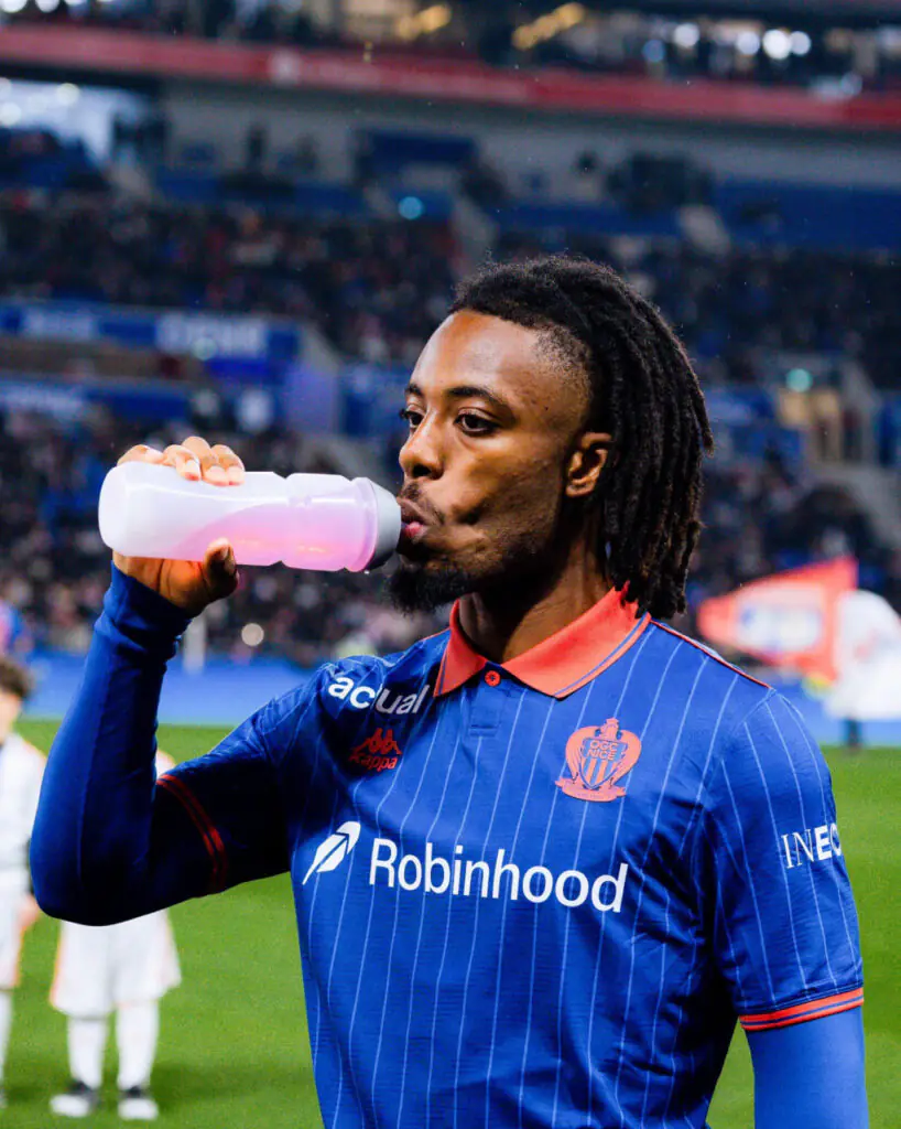 Elye Wahi attaquant OGC Nice Ligue 1 France