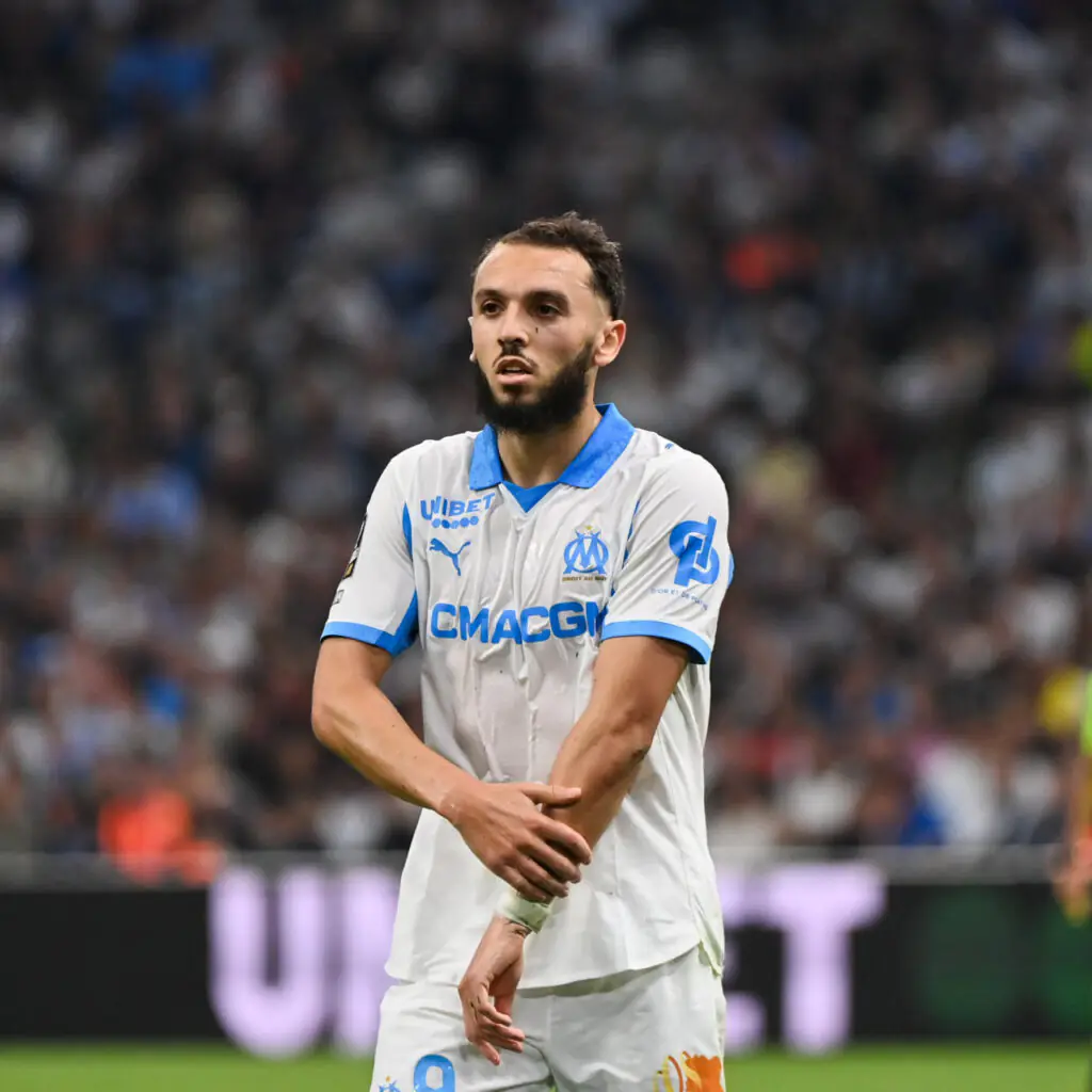 Amine Gouiri célébrant un but sous le maillot de l'Olympique de Marseille lors d'un match de Ligue 1