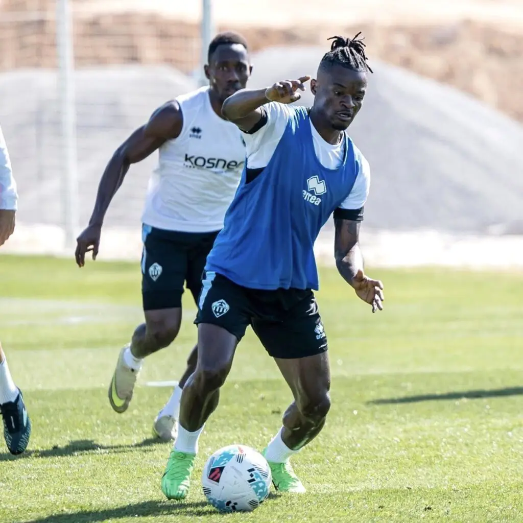 Brian Cipenga sous le maillot de la sélection nationale RDC Léopards lors d'un match officiel 2026