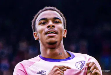 Manchester United sur Kroupi : les Red Devils veulent 69 M€ de talent