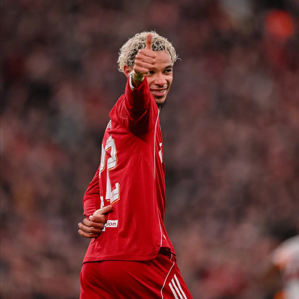 Santiago Bernabéu stade Real Madrid cible potentielle Ekitike 2027