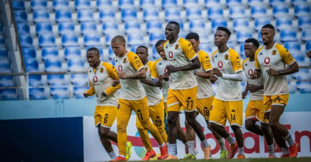 Joueurs des Kaizer Chiefs célébrant un but contre Orbit College