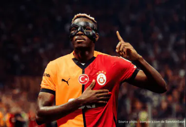 Osimhen fait trembler le derby — les géants d'Europe étaient dans les tribunes