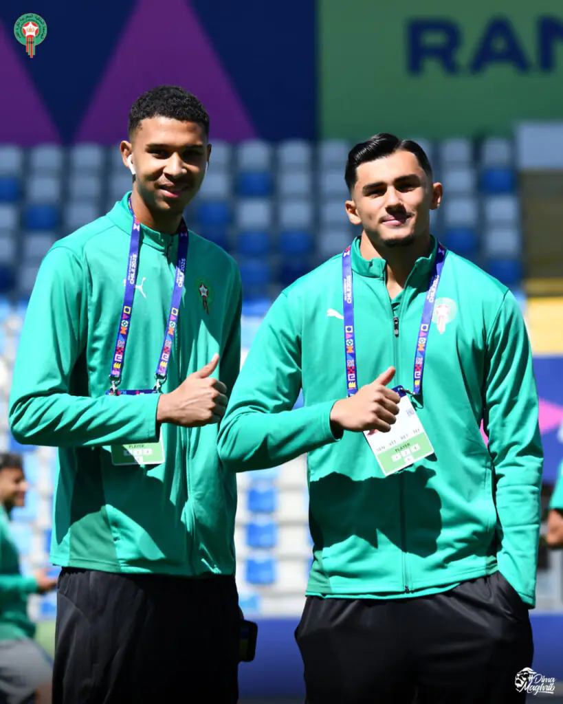 Aston Villa Park Birmingham Premier League club offre officielle Benchaouch