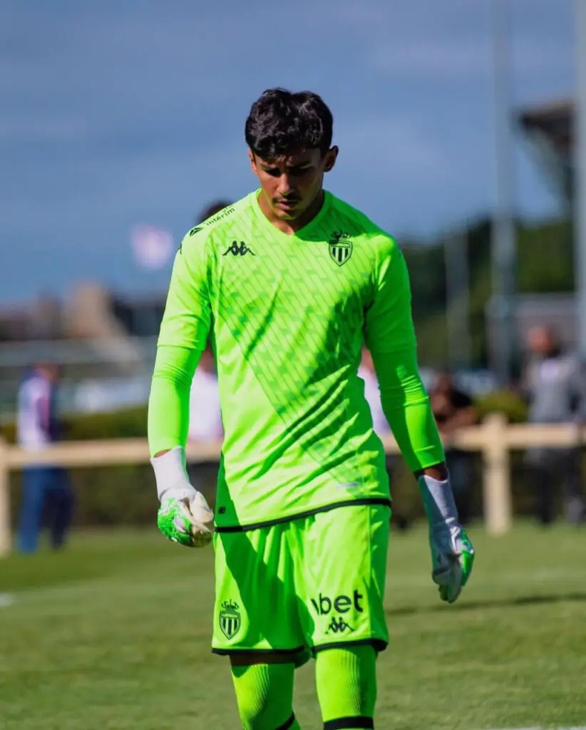 Yanis Benchaouch gardien AS Monaco académie arrêt entraînement jeunes
