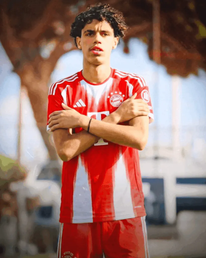 Youssef Mokhtari en action avec les U19 du Club Africain lors d'un match de championnat tunisien