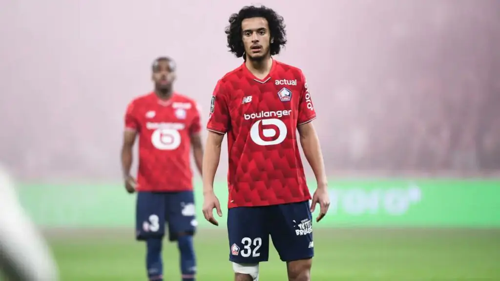 Sir Alex Ferguson impliqué pour convaincre Bouaddi (18 ans, Lille) de rejoindre ManU ! PSG et Arsenal en embuscade. Tout sur bookmakers225.ci.