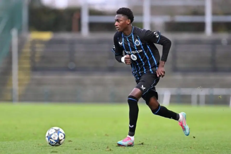 Jesse Bisiwu ailier belgo-ghanéen Club Bruges 18 ans ciblé par le FC Barcelone et Deco mercato 2026