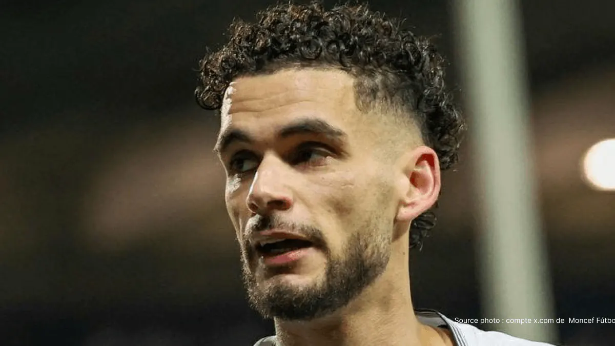 Kevin Guitoun surnommé Vedeks Charleroi 10 sélections Algérie 1,90m contrat jusqu'en juin 2028