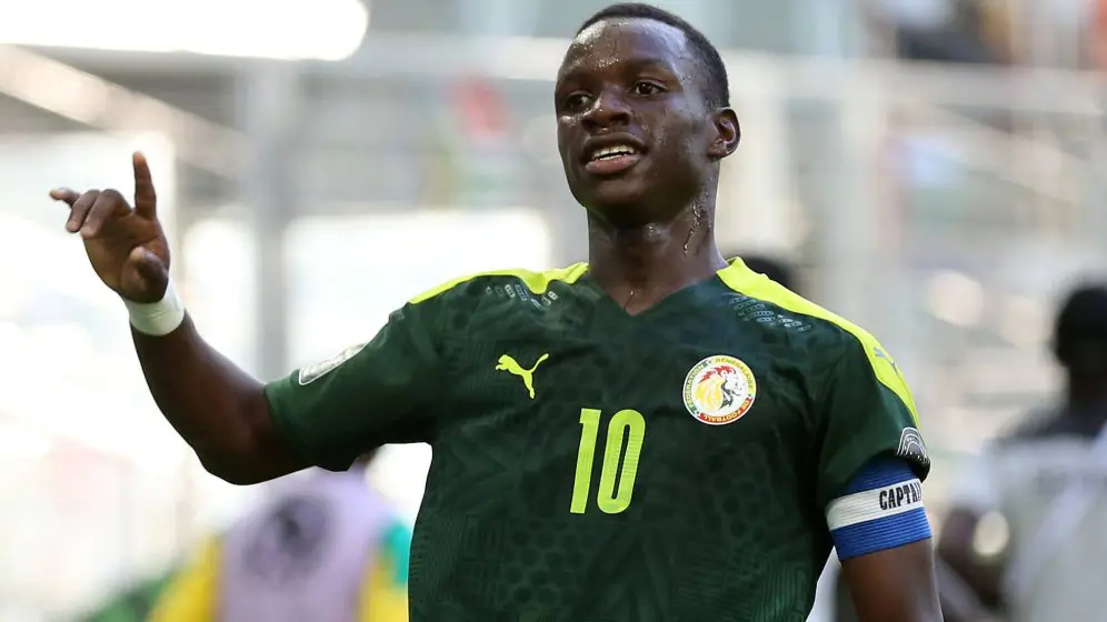 Souleymane Touré, pépite malienne du Djikiya FC, suscite l'intérêt du FC Nantes, du FC Slovácko et de plusieurs clubs de Ligue 1. Un essai en France se profile. 